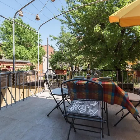 Apartment Capo Di Lucca - In The Historical Center With Terrace Bologna